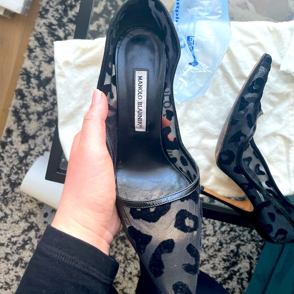 Manolo Blahnik - Leopard Mesh Pumps - Picture 7 of 8